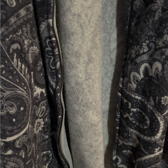 Paisley Patterned Cardigan - Gray, ladies large, 100% lambs wool - Picture 5 of 10